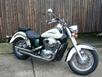 Honda vt750c2 american classic edition