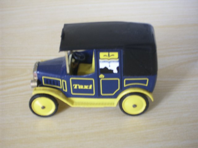 Preview of the first image of Limited edition Dinky toy car.