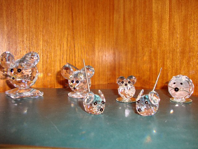 Preview of the first image of Swarovski mice collection.