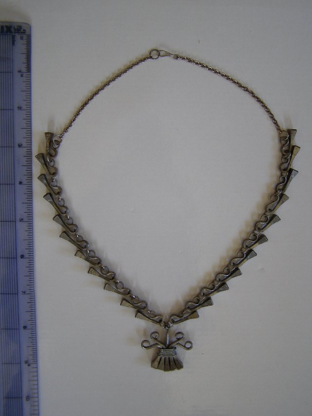 Preview of the first image of handmade necklace.