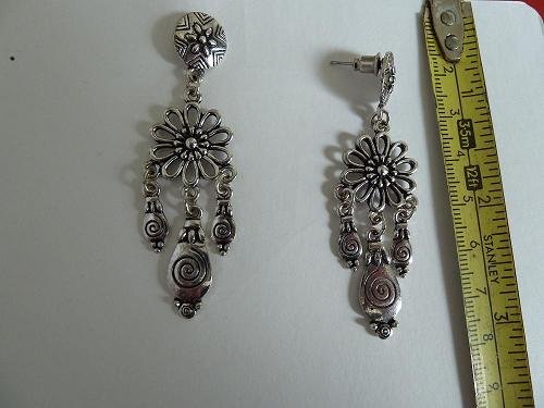 Preview of the first image of ARGENTO EAR-RINGS.