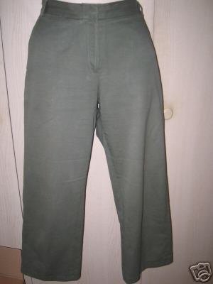 Preview of the first image of Lovely MANGO Cropped pants Green UK 10 EU38 immaculate.