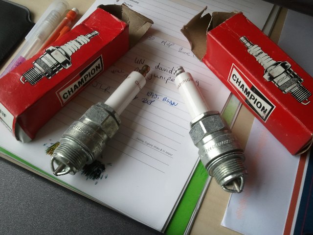Preview of the first image of RW 83F Industrial Spark Plugs new old stock.