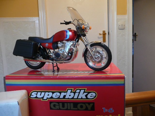 Preview of the first image of Guiloy superbike model.