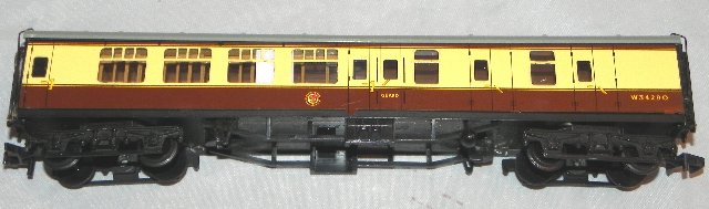 Preview of the first image of HORNBY DUBLO PASSENGER/ BRAKE COACH.