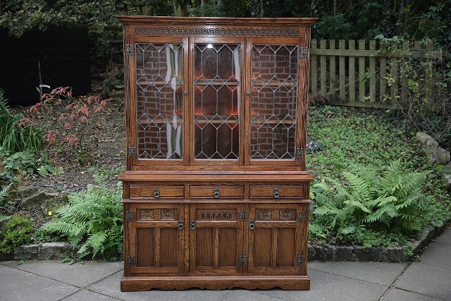 Preview of the first image of OLD CHARM OAK DRESSER SIDEBOARD BOOKCASE DISPLAY CABINET..