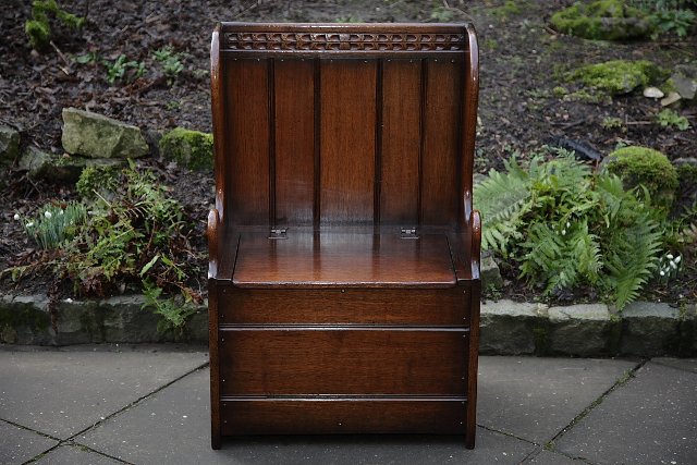 Image 7 of TITCHMARSH AND GOODWIN SOLID OAK BOX SETTLE MONKS BENCH PEW.