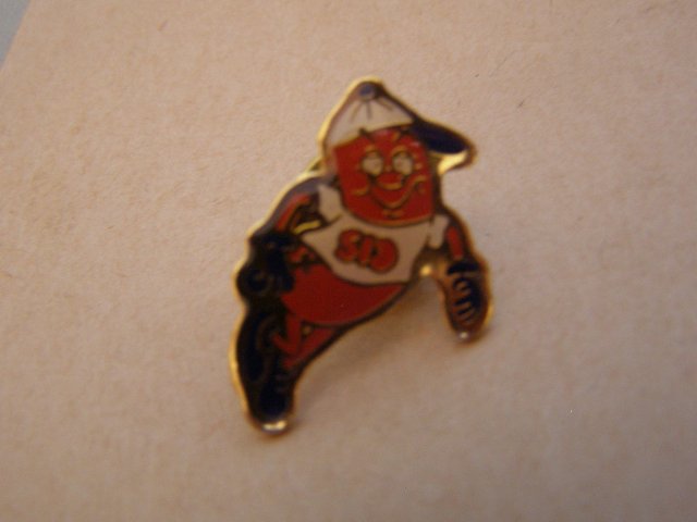 Preview of the first image of Sid Kidney enamel badge (Incl P&P).