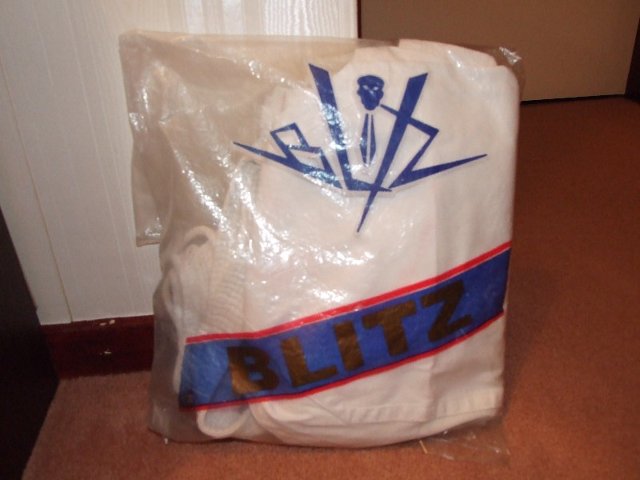 Image 2 of Blitz White Tae Kwondo Suit