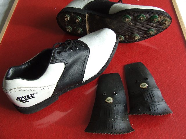 Preview of the first image of Golf Shoes Hi Tech size 10.