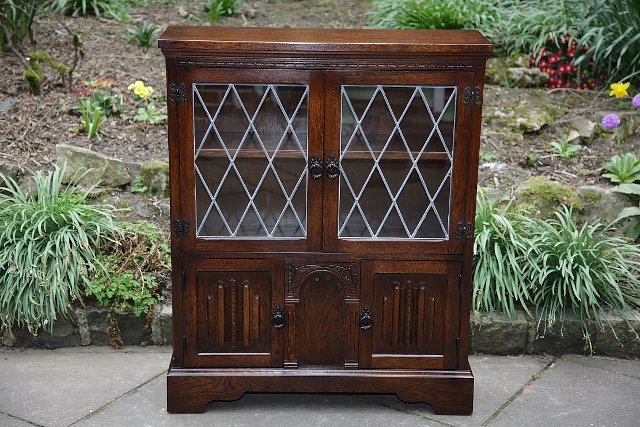 Preview of the first image of OLDE COURT CHARM BOOKCASE CUPBOARD DISPLAY CD DVD CABINET..