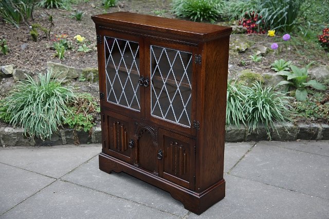 Image 7 of OLDE COURT CHARM BOOKCASE CUPBOARD DISPLAY CD DVD CABINET.