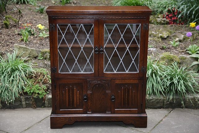 Image 14 of OLDE COURT CHARM BOOKCASE CUPBOARD DISPLAY CD DVD CABINET.