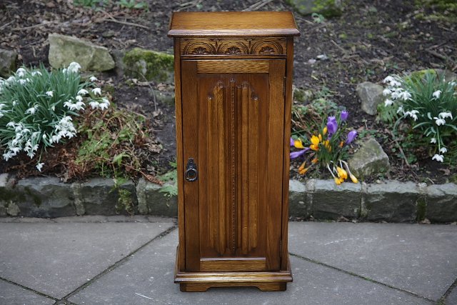 Preview of the first image of OLDE COURT OLD CHARM STYLE CARVED OAK CD CABINET CUPBOARD..