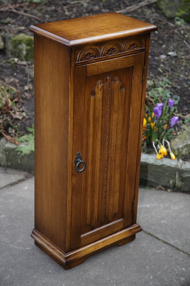 Image 5 of OLDE COURT OLD CHARM STYLE CARVED OAK CD CABINET CUPBOARD.