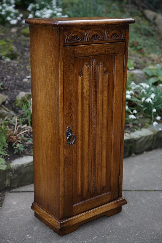 Image 17 of OLDE COURT OLD CHARM STYLE CARVED OAK CD CABINET CUPBOARD.