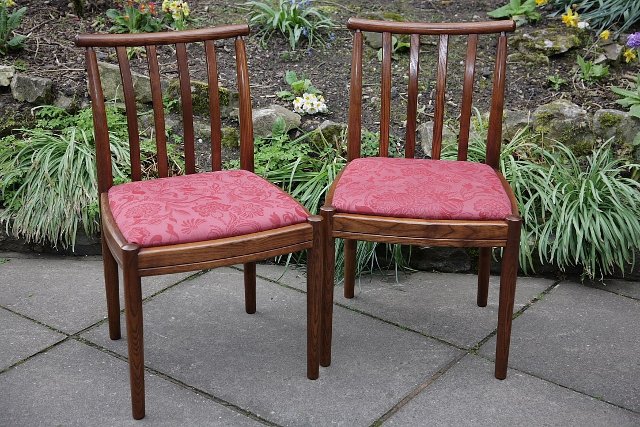 Image 12 of ERCOL ELM FRUITWOOD DINING SET CHESTER TABLE AND FOUR CHAIRS
