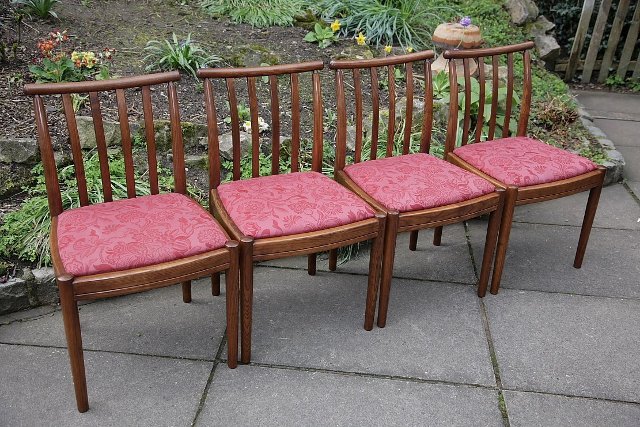 Image 16 of ERCOL ELM FRUITWOOD DINING SET CHESTER TABLE AND FOUR CHAIRS