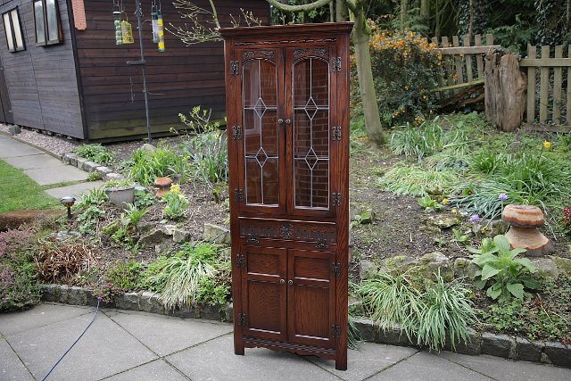 Preview of the first image of OLD CHARM WOOD BROS TUDOR BROWN OAK CORNER CABINET CUPBOARD.