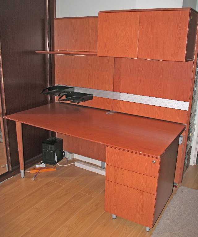 Preview of the first image of Executive quality desk sets.