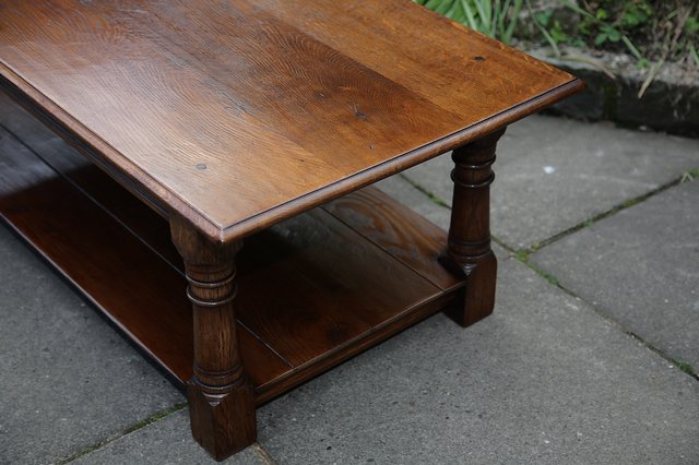 Image 9 of TITCHMARSH & GOODWIN STYLE SOLID OAK POTBOARD COFFEE TABLE