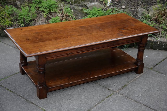 Image 10 of TITCHMARSH & GOODWIN STYLE SOLID OAK POTBOARD COFFEE TABLE