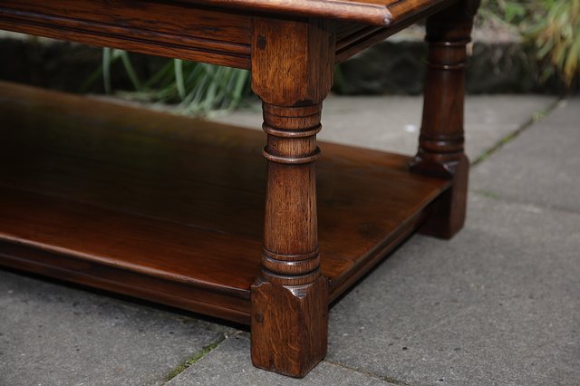 Image 12 of TITCHMARSH & GOODWIN STYLE SOLID OAK POTBOARD COFFEE TABLE