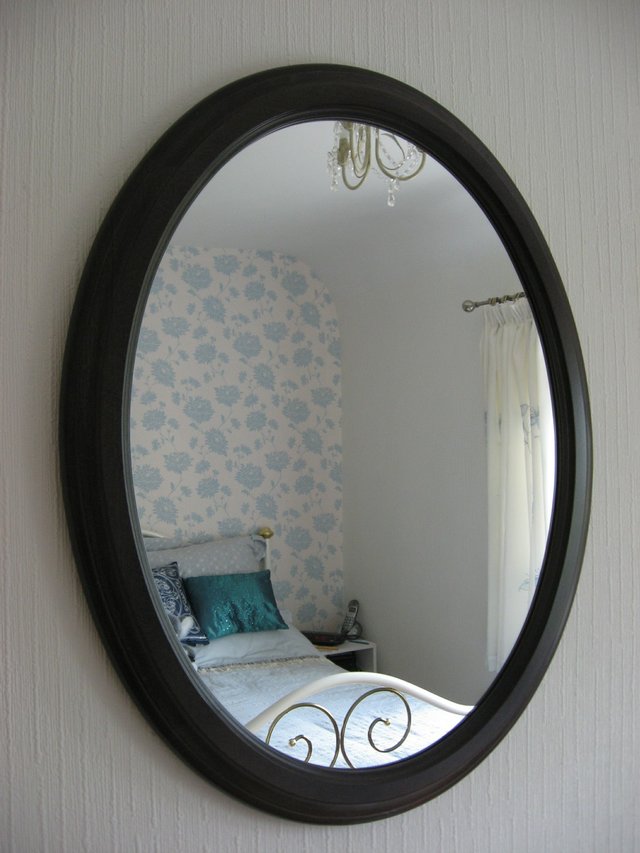 Preview of the first image of Oval Mirror.