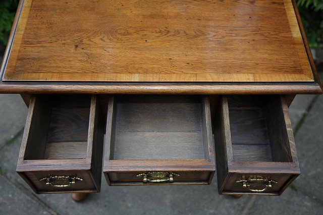 Image 7 of TITCHMARSH AND GOODWIN STYLE SOLID OAK LOWBOY HALL TABLE