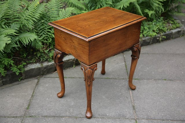 Image 10 of TITCHMARSH AND GOODWIN STYLE SOLID OAK LOWBOY HALL TABLE