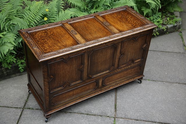Preview of the first image of CARVED OAK BLANKET TOY LOG BOX RUG MULE CHEST COFFER TRUNK.