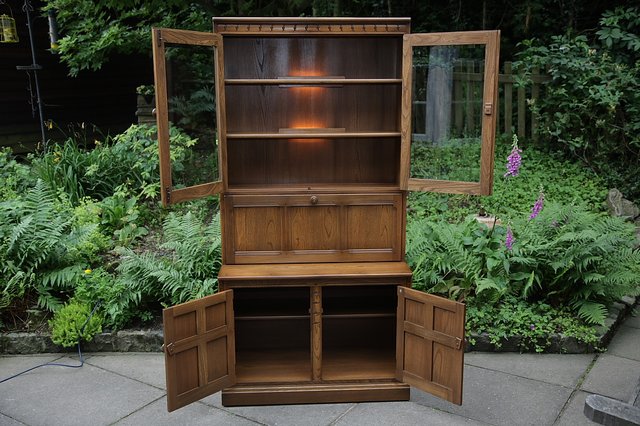 Image 3 of ERCOL GOLDEN DAWN DRINKS DISPLAY CABINET BOOKCASE CUPBOARD.