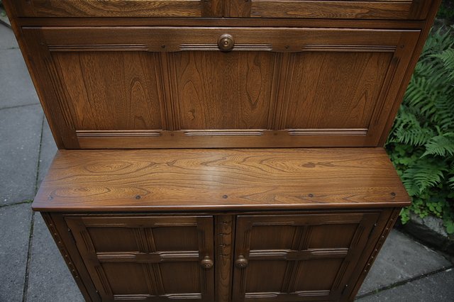 Image 8 of ERCOL GOLDEN DAWN DRINKS DISPLAY CABINET BOOKCASE CUPBOARD.