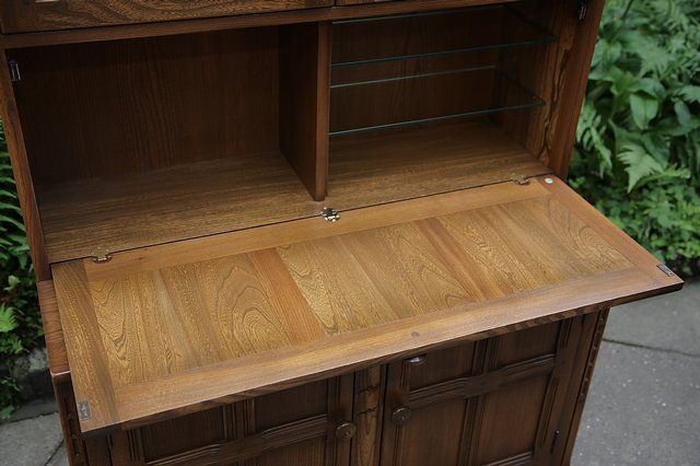 Image 15 of ERCOL GOLDEN DAWN DRINKS DISPLAY CABINET BOOKCASE CUPBOARD.