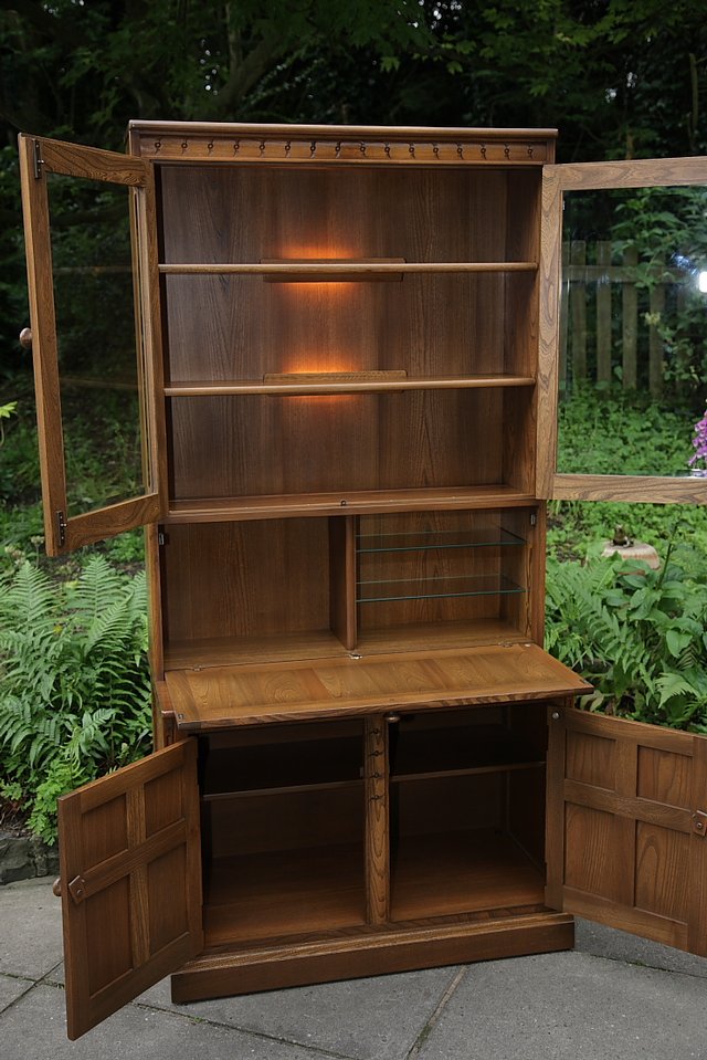 Image 32 of ERCOL GOLDEN DAWN DRINKS DISPLAY CABINET BOOKCASE CUPBOARD.