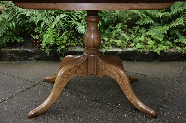 Image 3 of ERCOL ELM GOLDEN DAWN CHESTER PEDESTAL DINING KITCHEN TABLE.