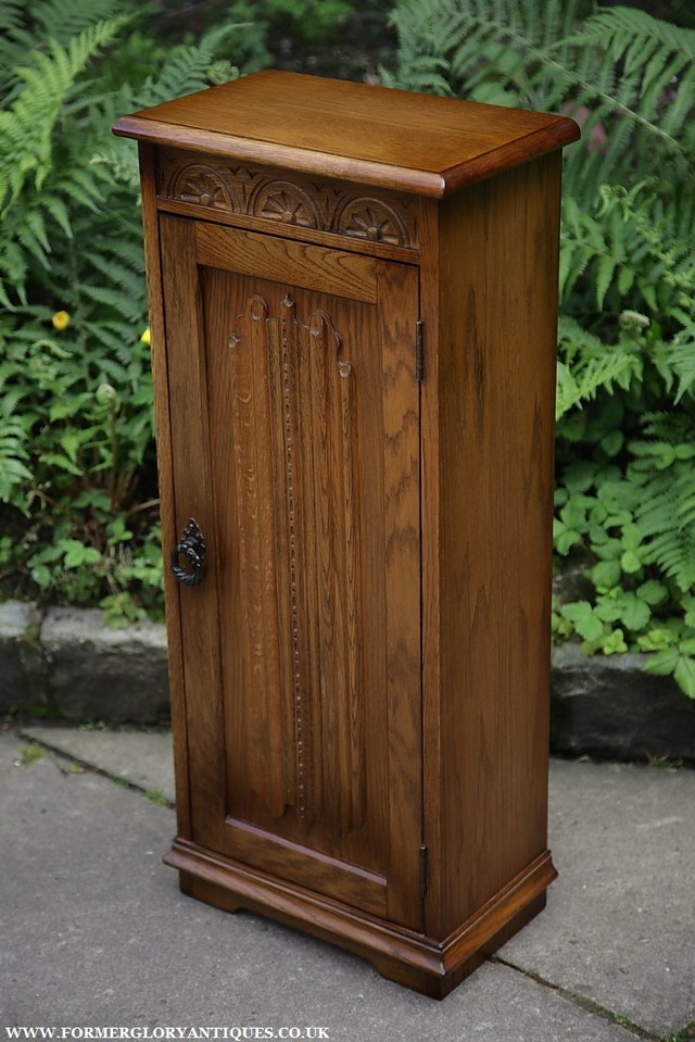Image 15 of OLDE COURT OLD CHARM STYLE OAK CD DISC CABINET CUPBOARD