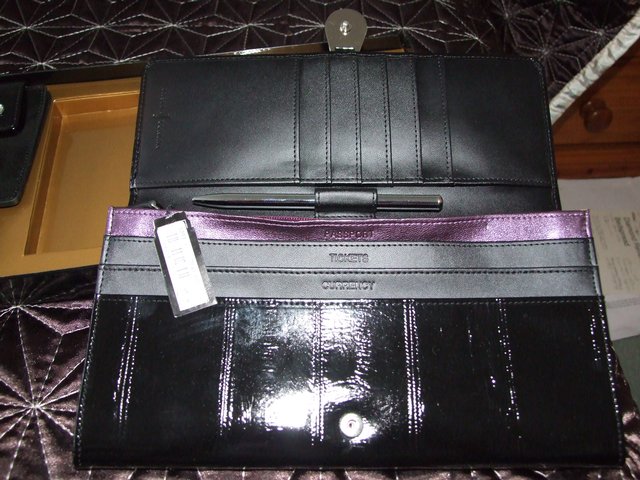 Image 2 of Leather Travel Wallet & Luggage Tag