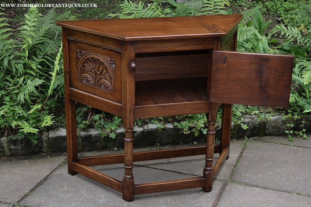 Image 20 of TITCHMARSH AND GOODWIN STYLE OAK HALL LAMP TABLE CABINET