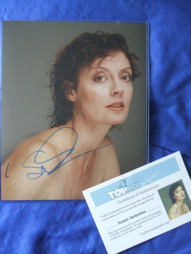 Preview of the first image of SUSAN SARANDON PERSONALLY SIGNED PHOTOGRAPH.