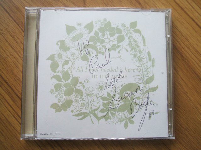 Preview of the first image of SUSAN BOYLE HAND SIGNED CD SLEEVE.