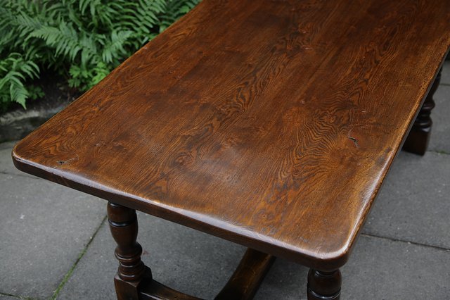 Image 16 of TITCHMARSH & GOODWIN STYLE OAK DINING TABLE & SIX CHAIRS