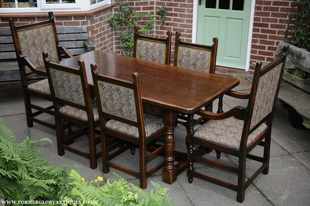 Image 21 of TITCHMARSH & GOODWIN STYLE OAK DINING TABLE & SIX CHAIRS