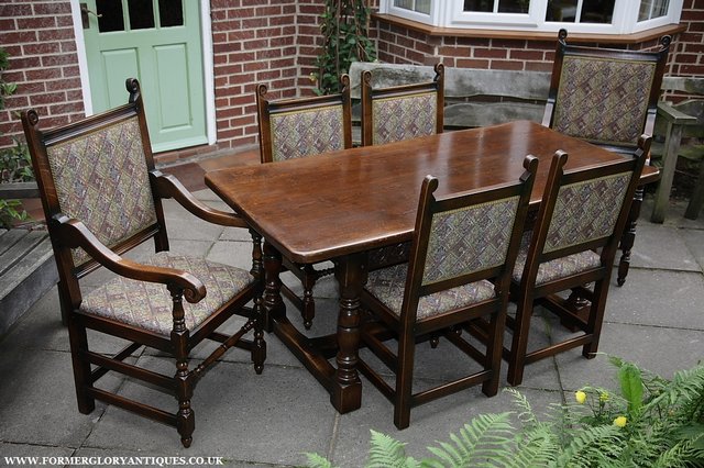 Image 32 of TITCHMARSH & GOODWIN STYLE OAK DINING TABLE & SIX CHAIRS