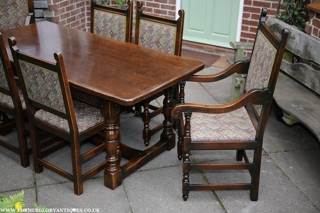 Image 37 of TITCHMARSH & GOODWIN STYLE OAK DINING TABLE & SIX CHAIRS