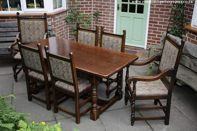 Image 38 of TITCHMARSH & GOODWIN STYLE OAK DINING TABLE & SIX CHAIRS