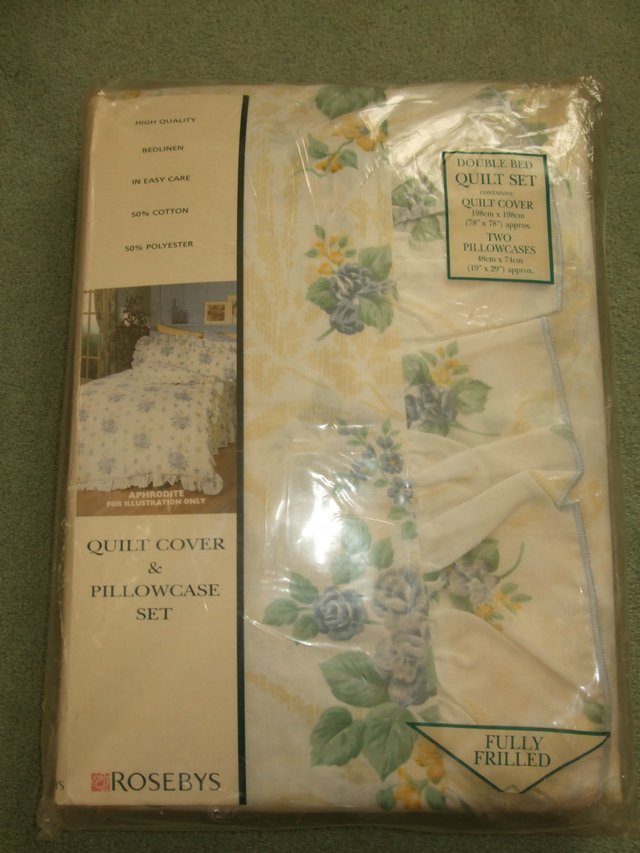 Preview of the first image of Duvet Cover & Pillow Cases (New).