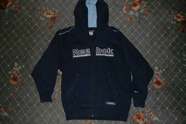 Preview of the first image of hoody.