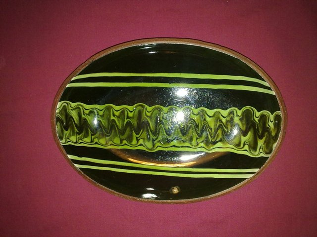 Image 2 of Slipware dish, pressed clay