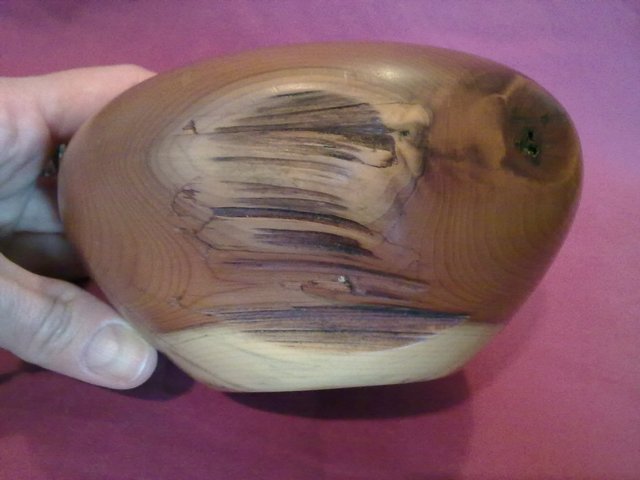 Image 2 of Yew wood turned bowl